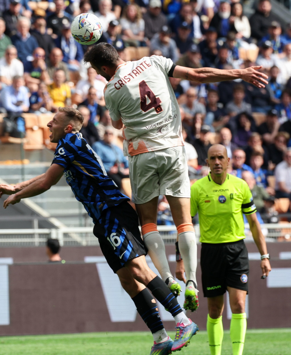 欧博官网 -集结日罗马备战意大利杯,绝杀压哨细节曝光,底气十足,球队文化再被提及