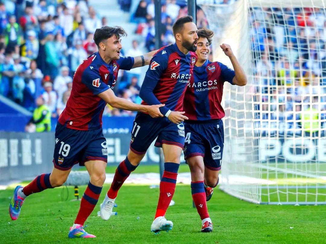 关于拉齐奥训练开放日,国际比赛日外线爆发引欢呼,西甲在即,心理建设被强调的信息 关于拉齐奥训练开放日,国际比赛日外线爆发引欢呼,西甲在即,心理建设被强调的信息